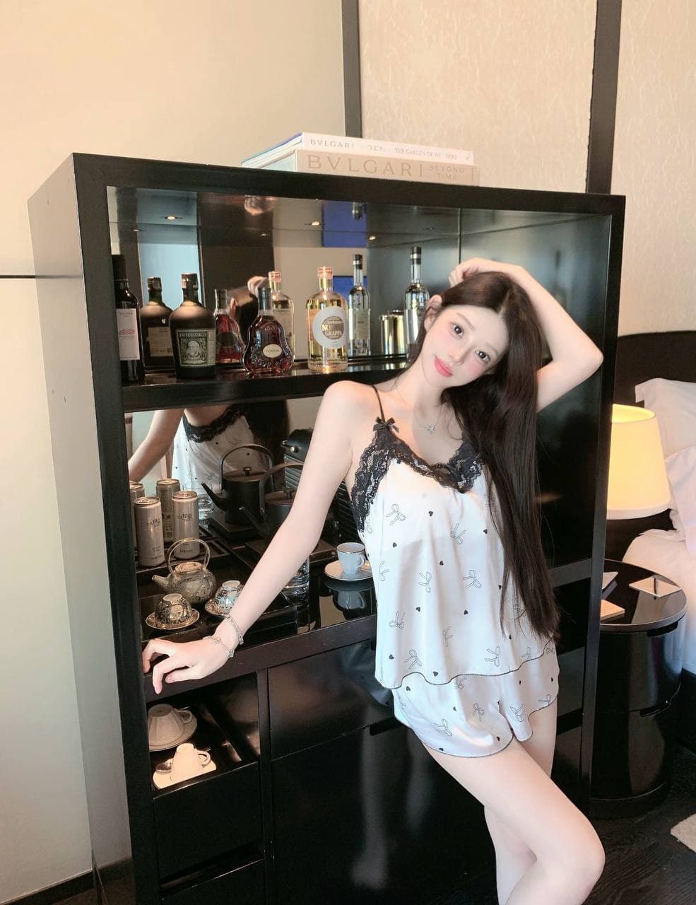 千寻 · 上海虹桥商务区模特千寻|上海展会模特商圈展会形象指南
