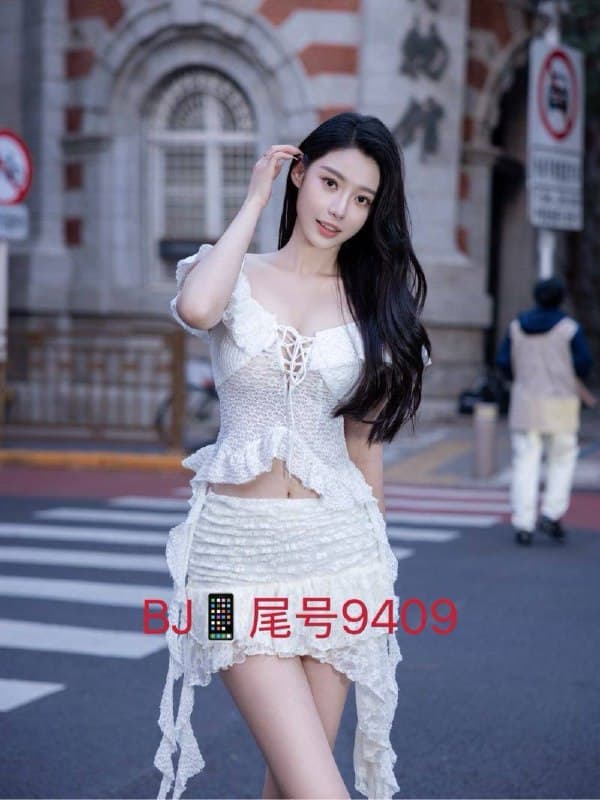 服装学院兼某知名 · 北京模特服装学院兼某知名常见问题FAQ|北京展会模特档期与礼仪说明